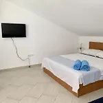 Pezo דירה פודסטראנה