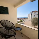 דירה Pezo